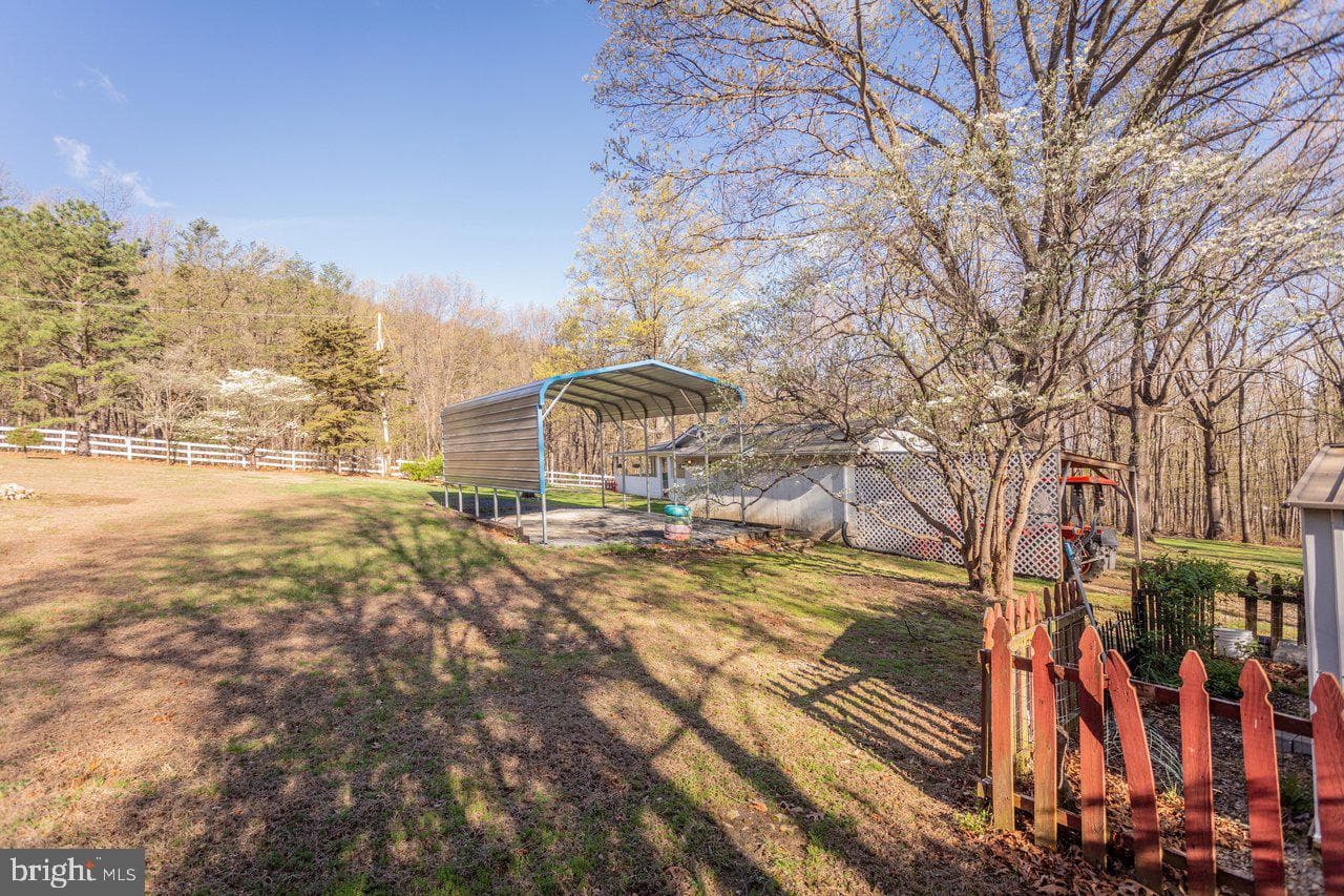 160 Gale Lane photo 54