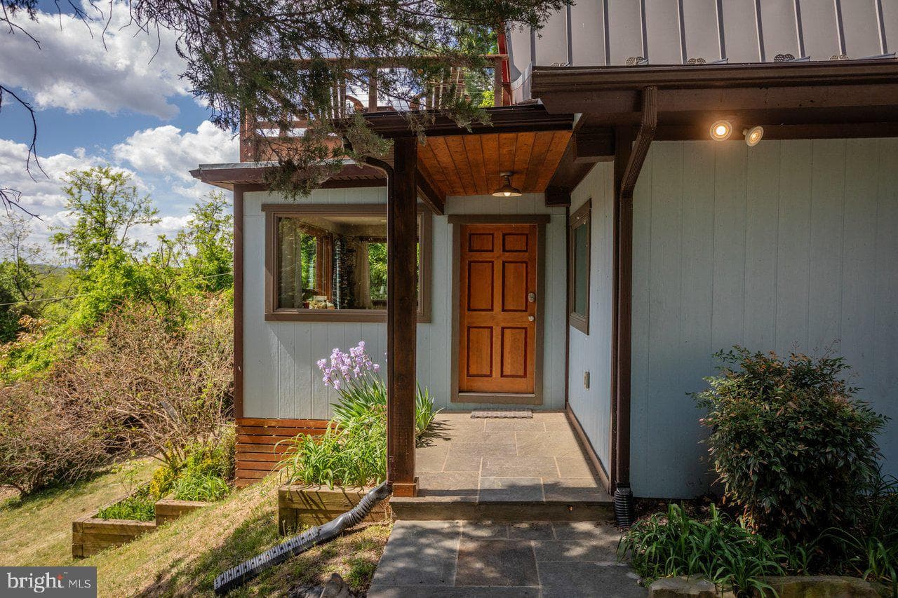 6261 S Page Valley Road, Luray