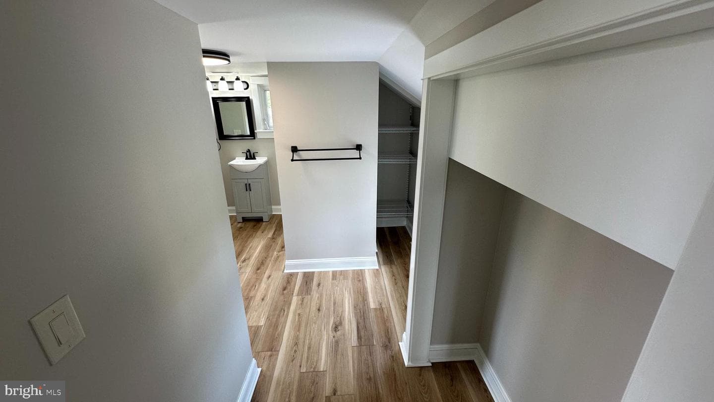 206 2nd Street photo 24