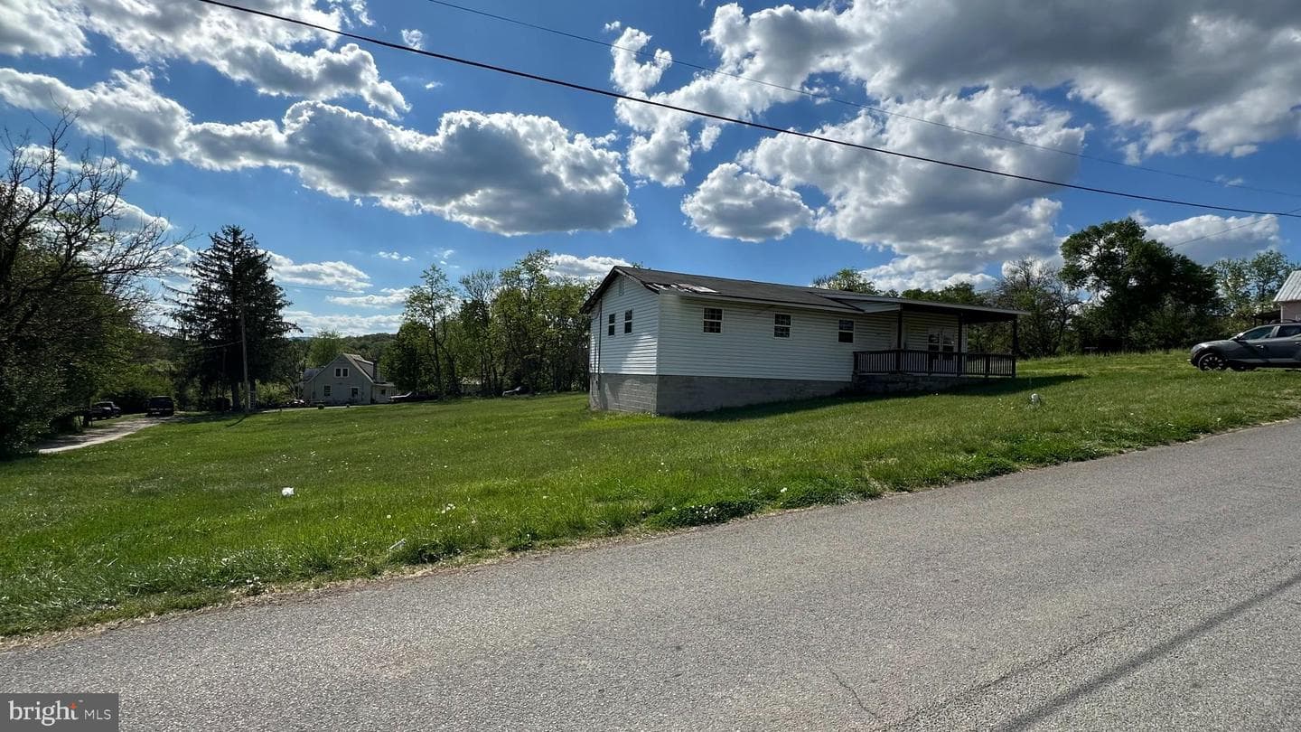 109 Bixlers Ferry Road photo 2