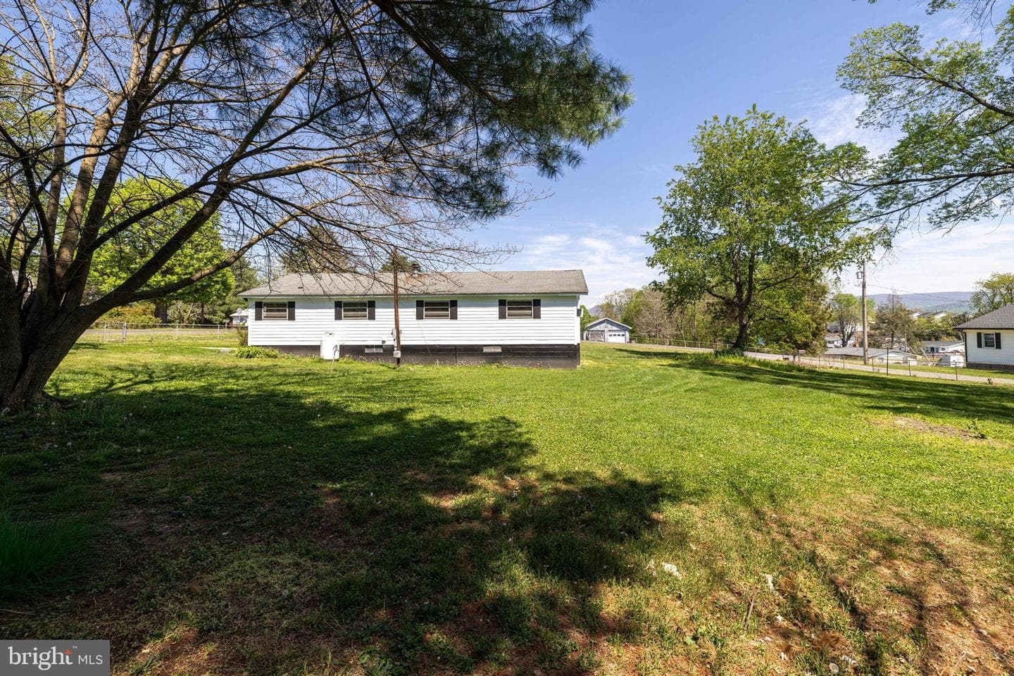 411 Fourth Street, Luray