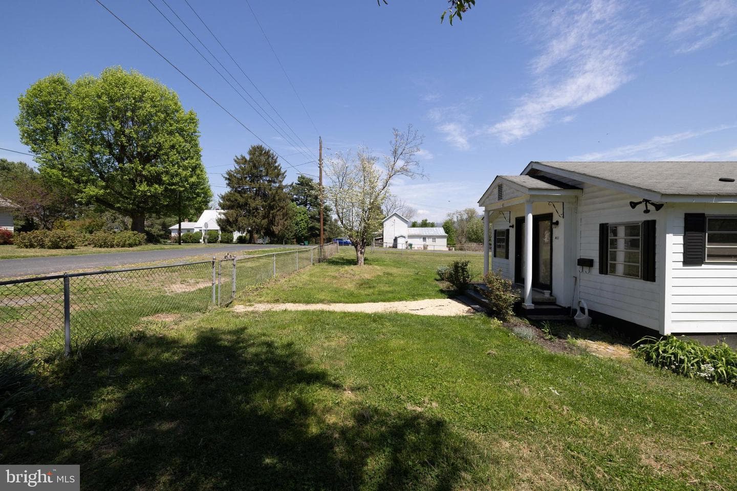411 Fourth Street photo 30
