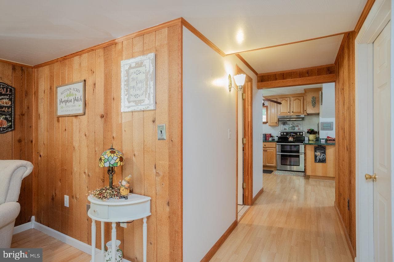 279 Helms Road photo 11