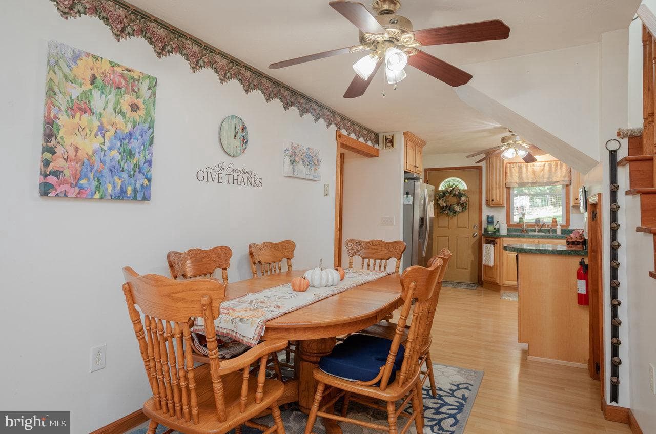279 Helms Road photo 23