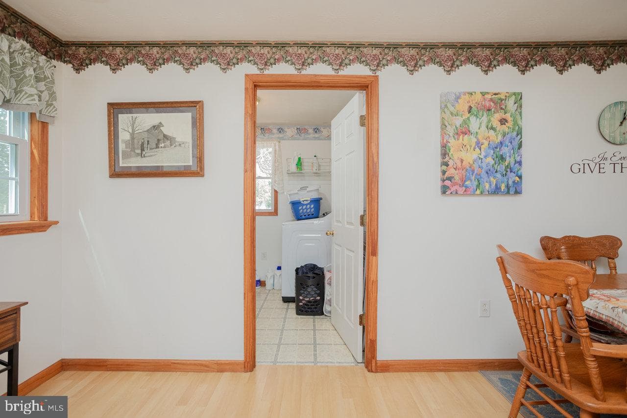 279 Helms Road photo 24