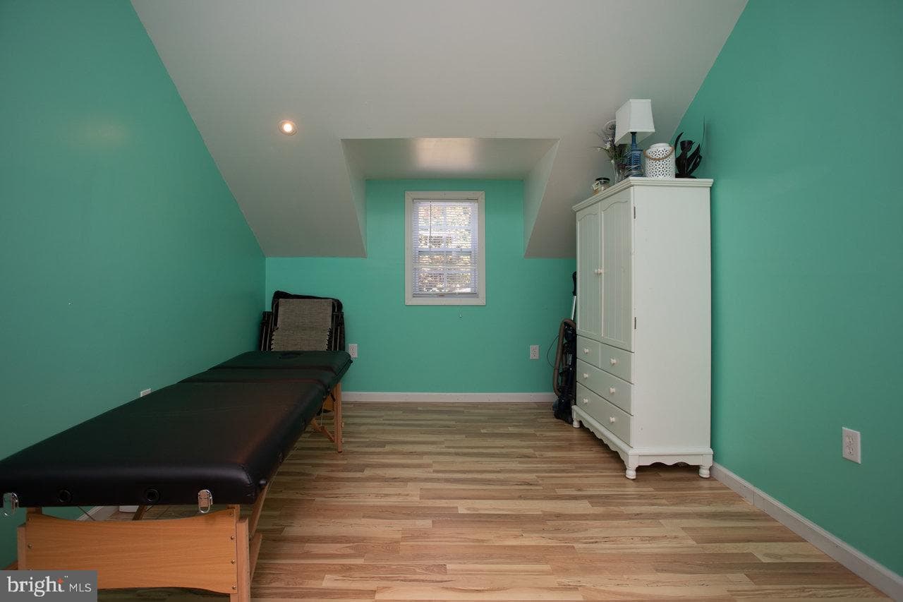 279 Helms Road photo 42