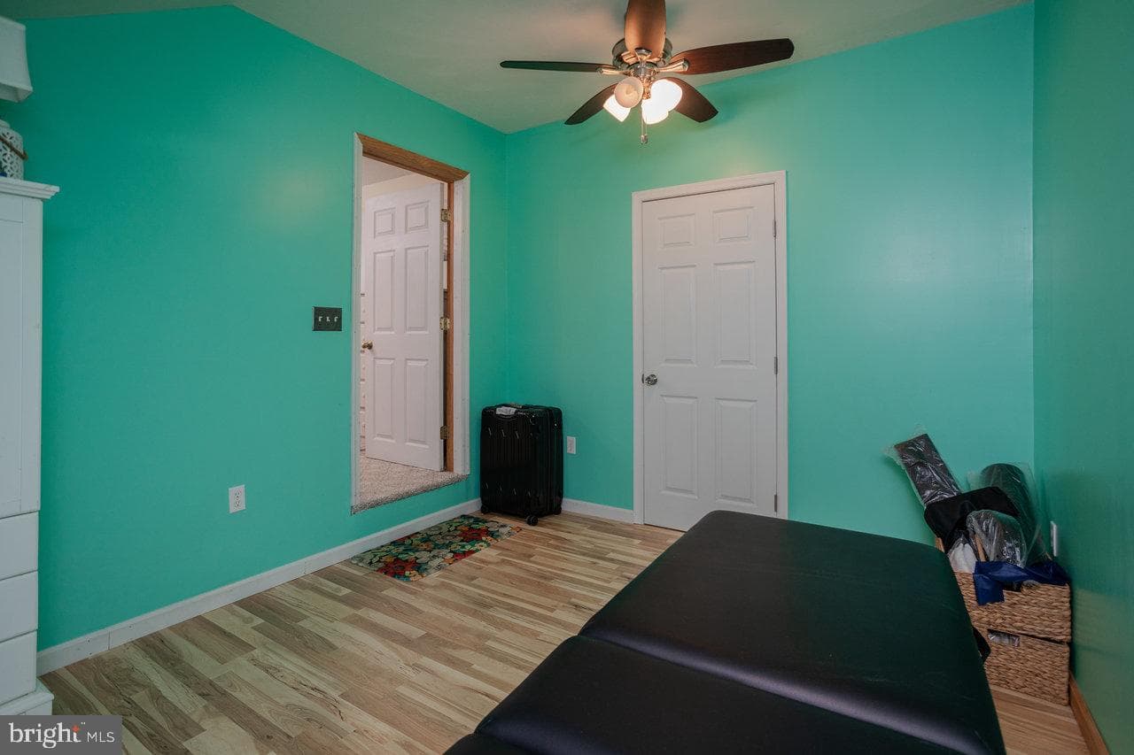 279 Helms Road photo 43