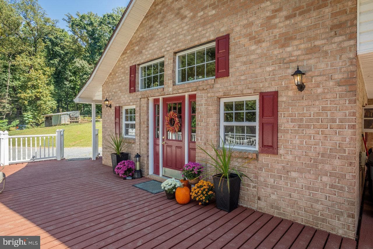 279 Helms Road photo 45