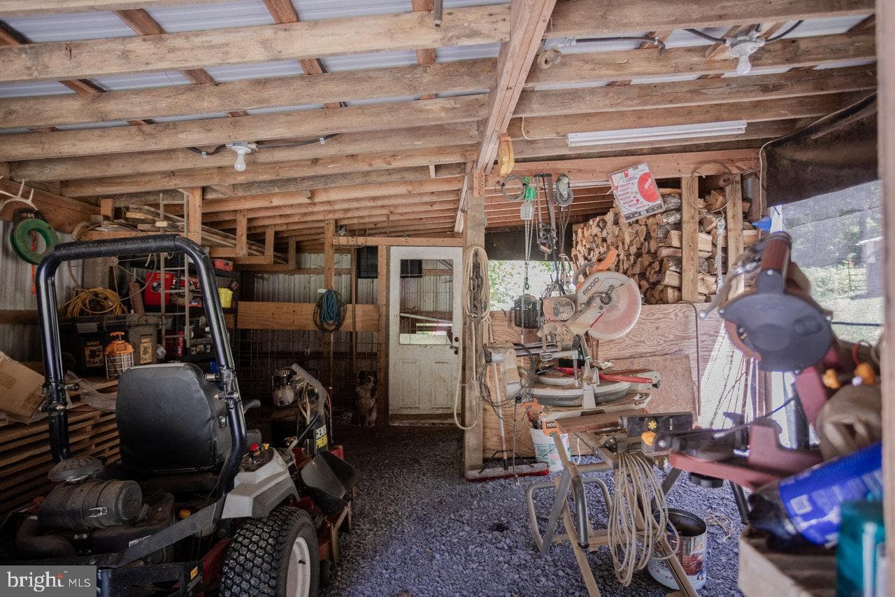 279 Helms Road photo 52