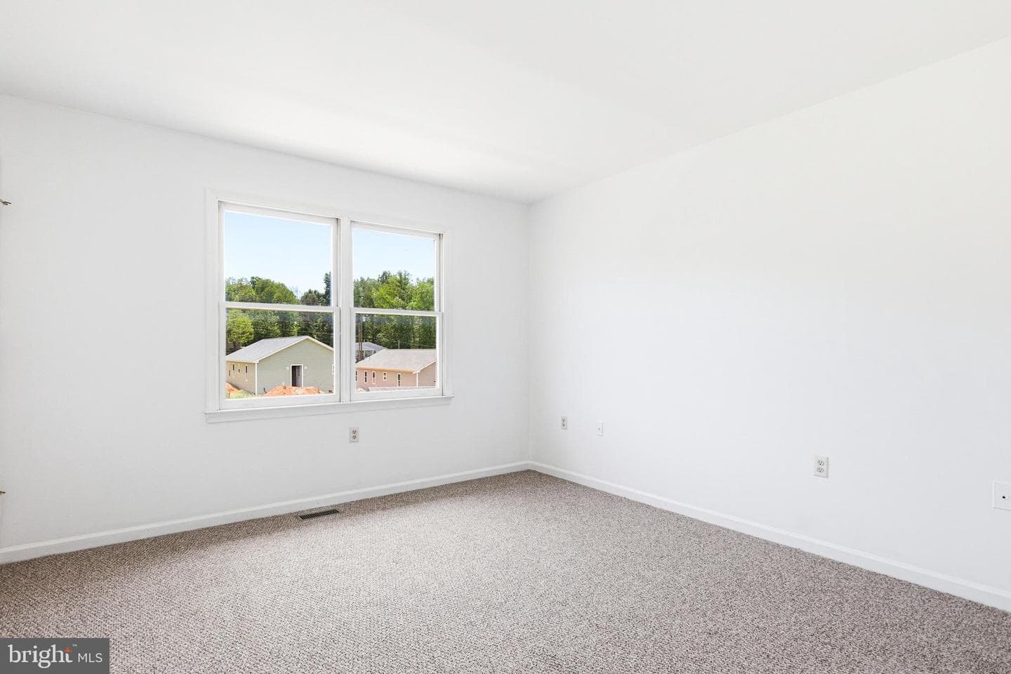 312 Quincy Avenue photo 20