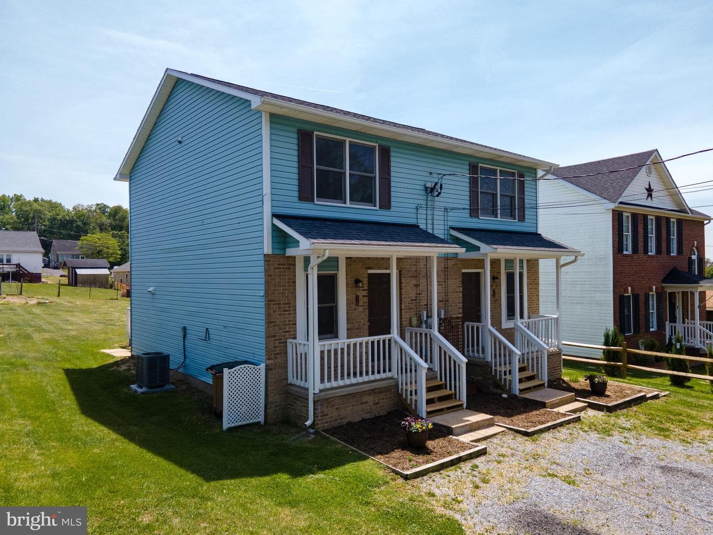 312 Quincy Avenue photo 3