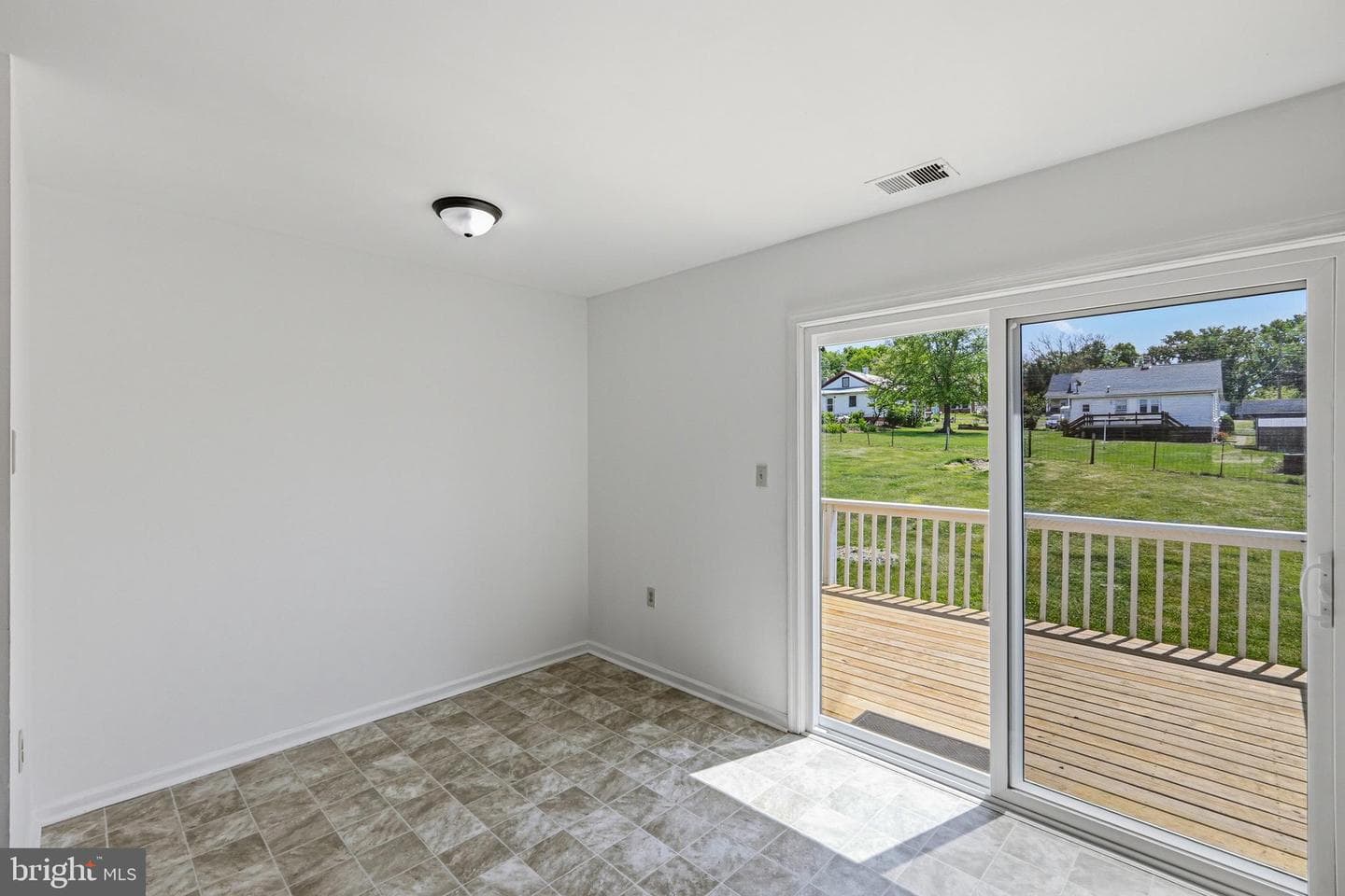 312 Quincy Avenue photo 8