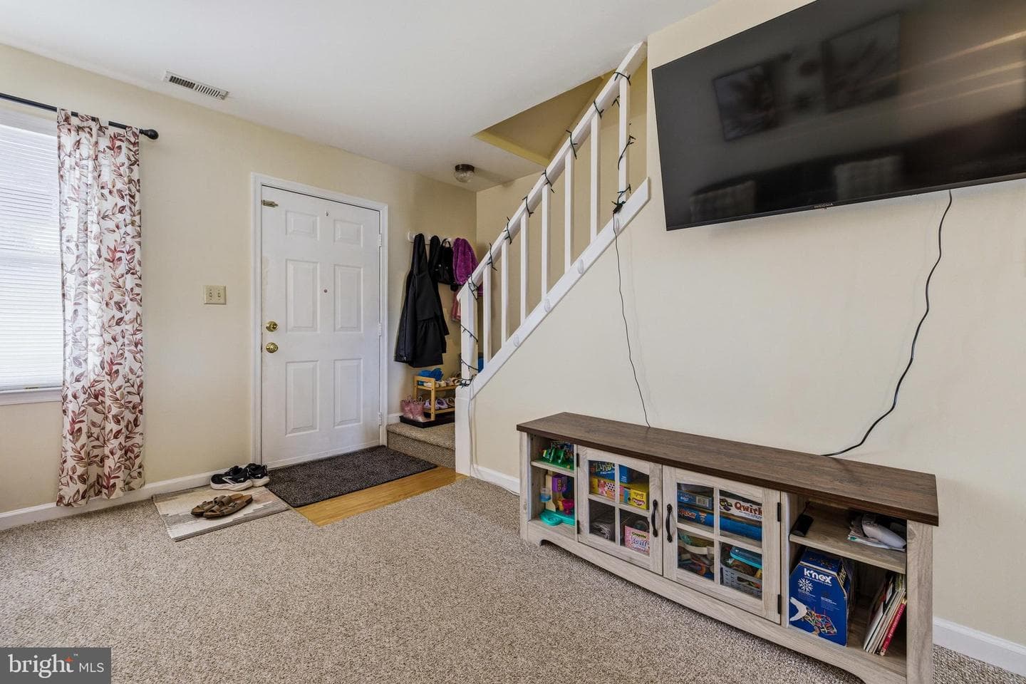 117 Warren Avenue photo 27