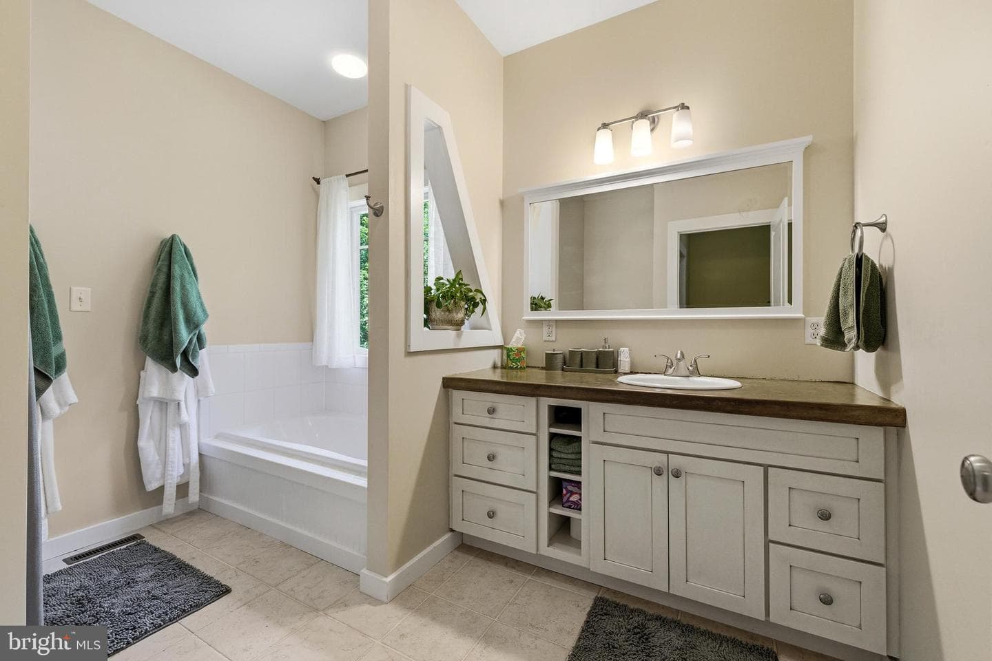 801 Woodside Drive photo 36