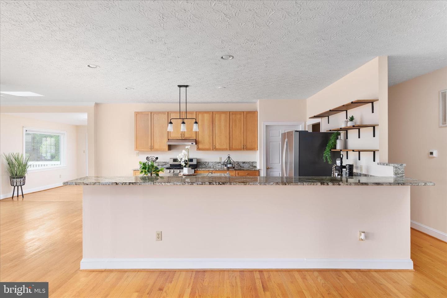 1050 Almond Drive photo 11