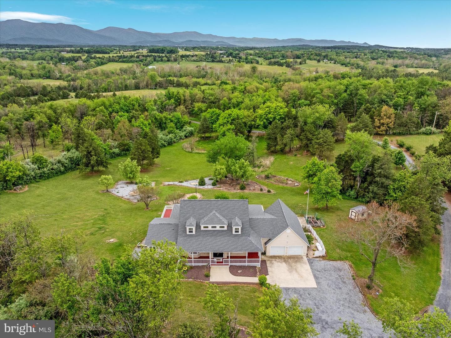1050 Almond Drive photo 117