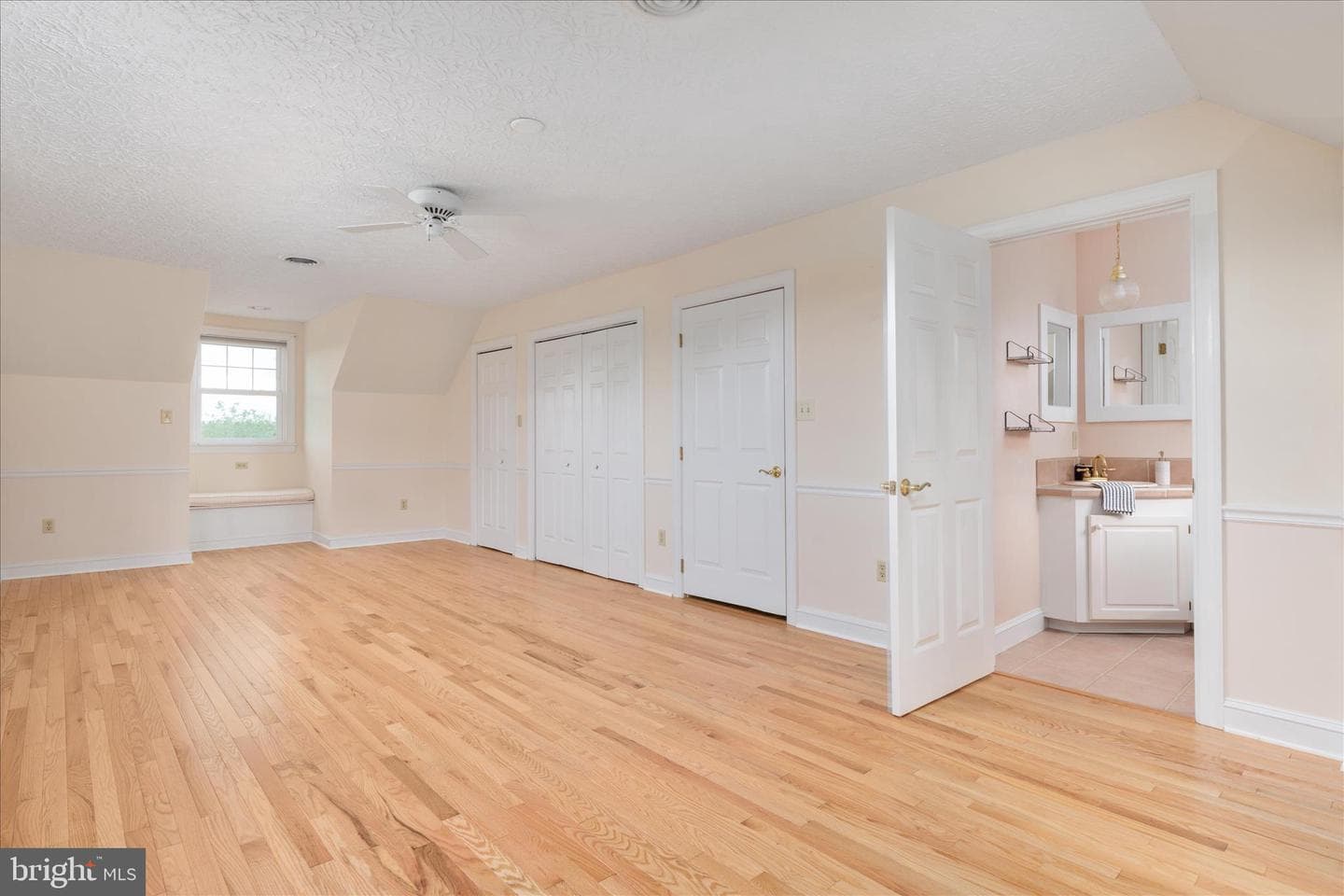 1050 Almond Drive photo 48