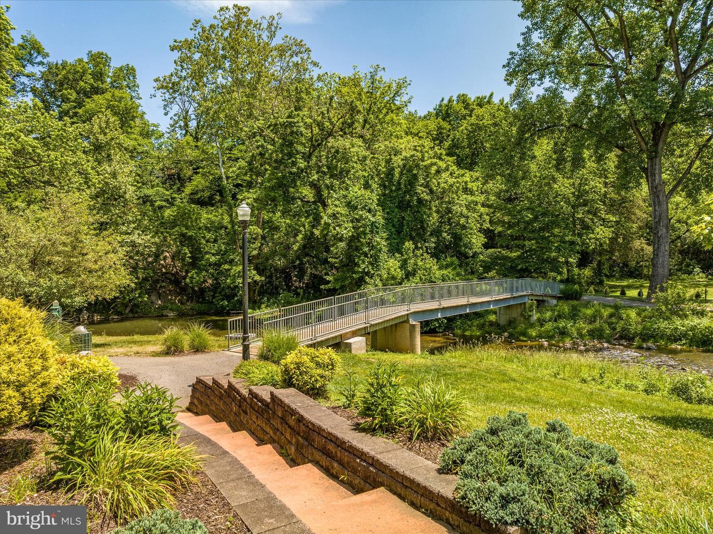 1050 Almond Drive photo 96
