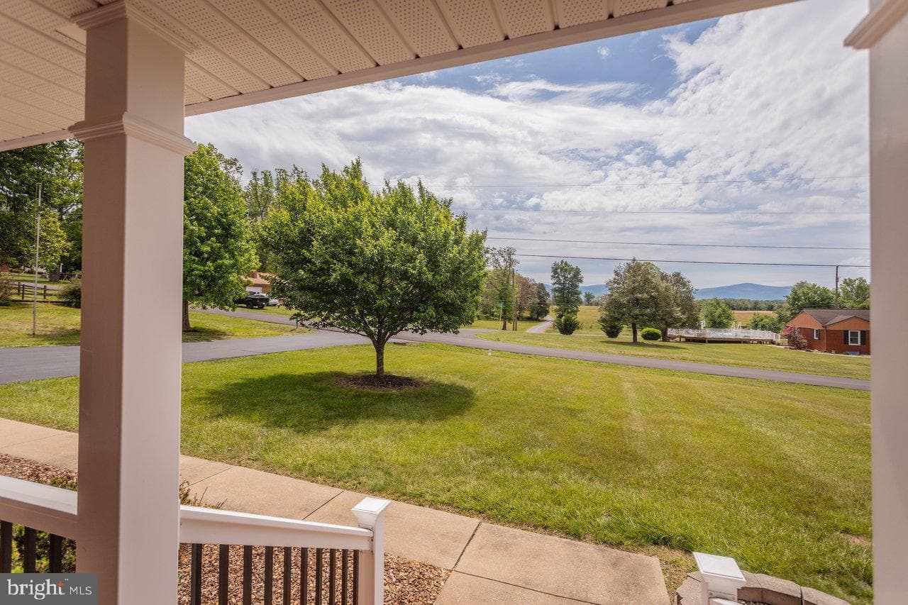 255 Verbena Road photo 3