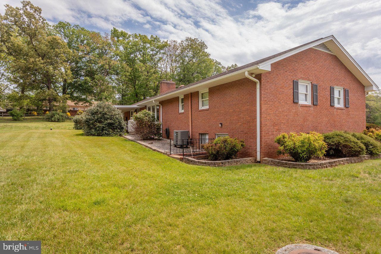 255 Verbena Road photo 38