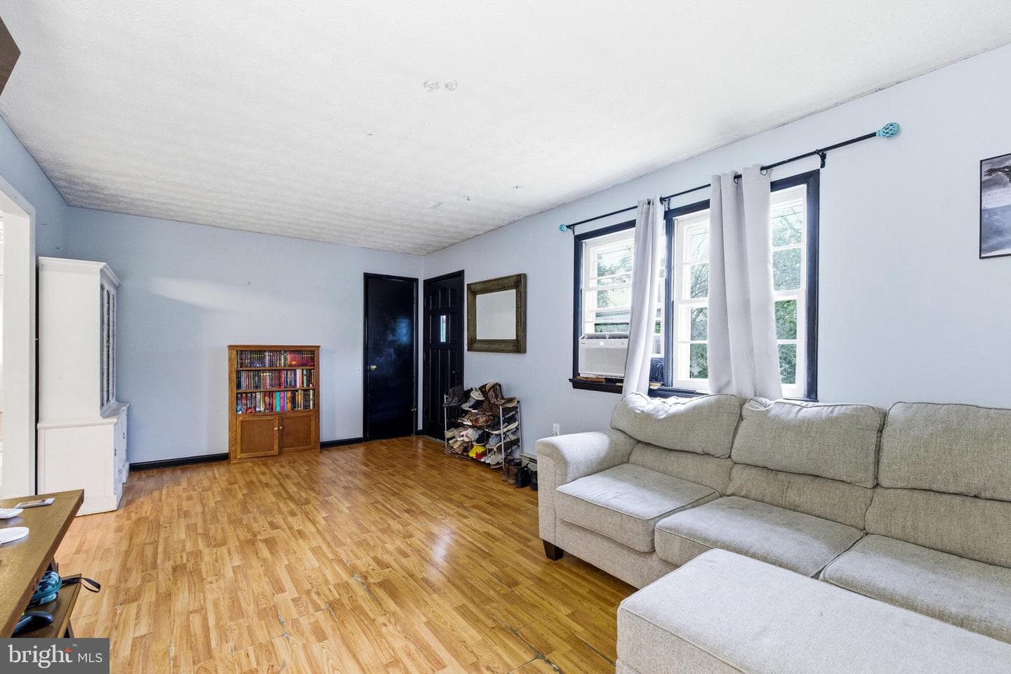 320 Willow Street photo 4