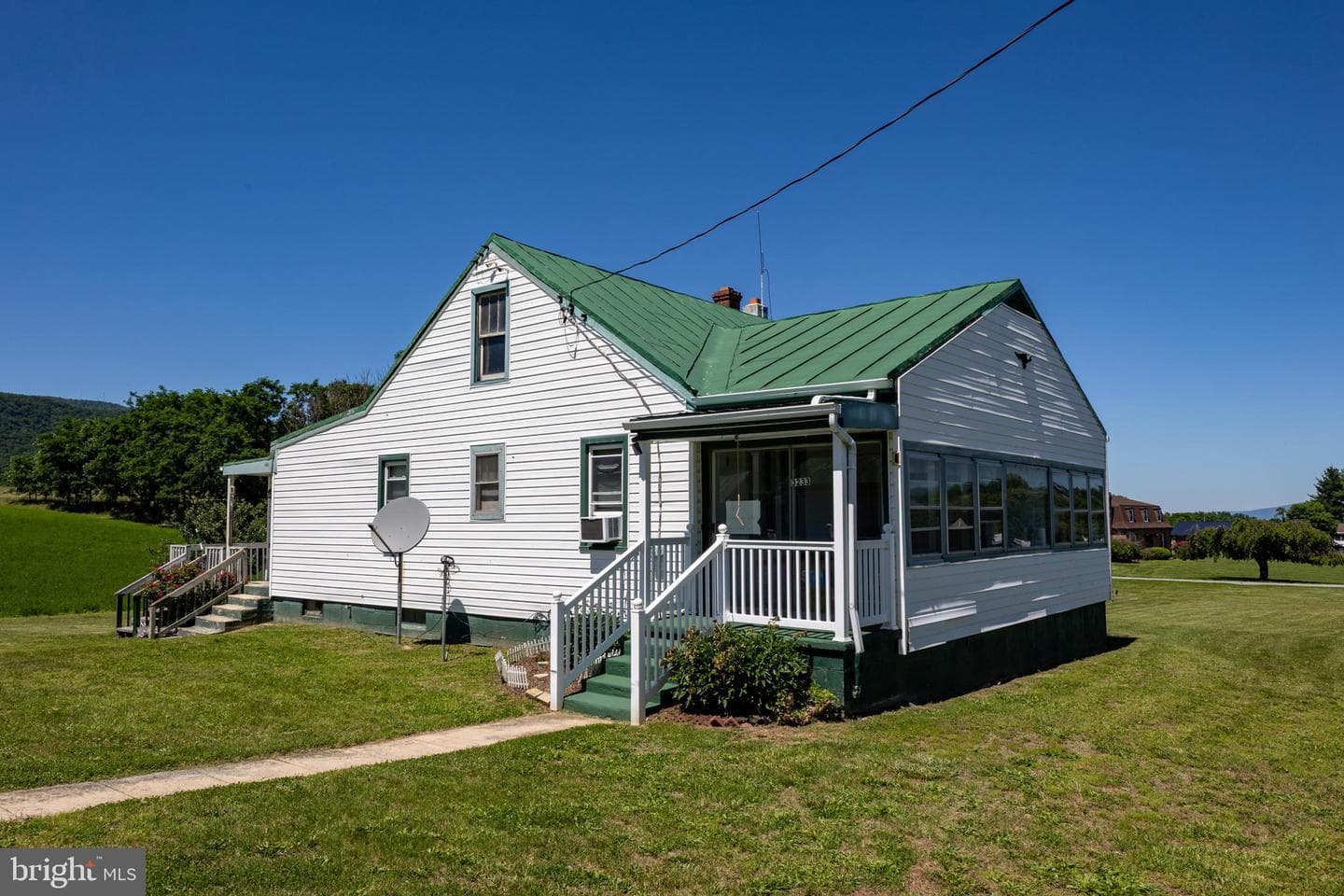 3233 Newport Road photo 4