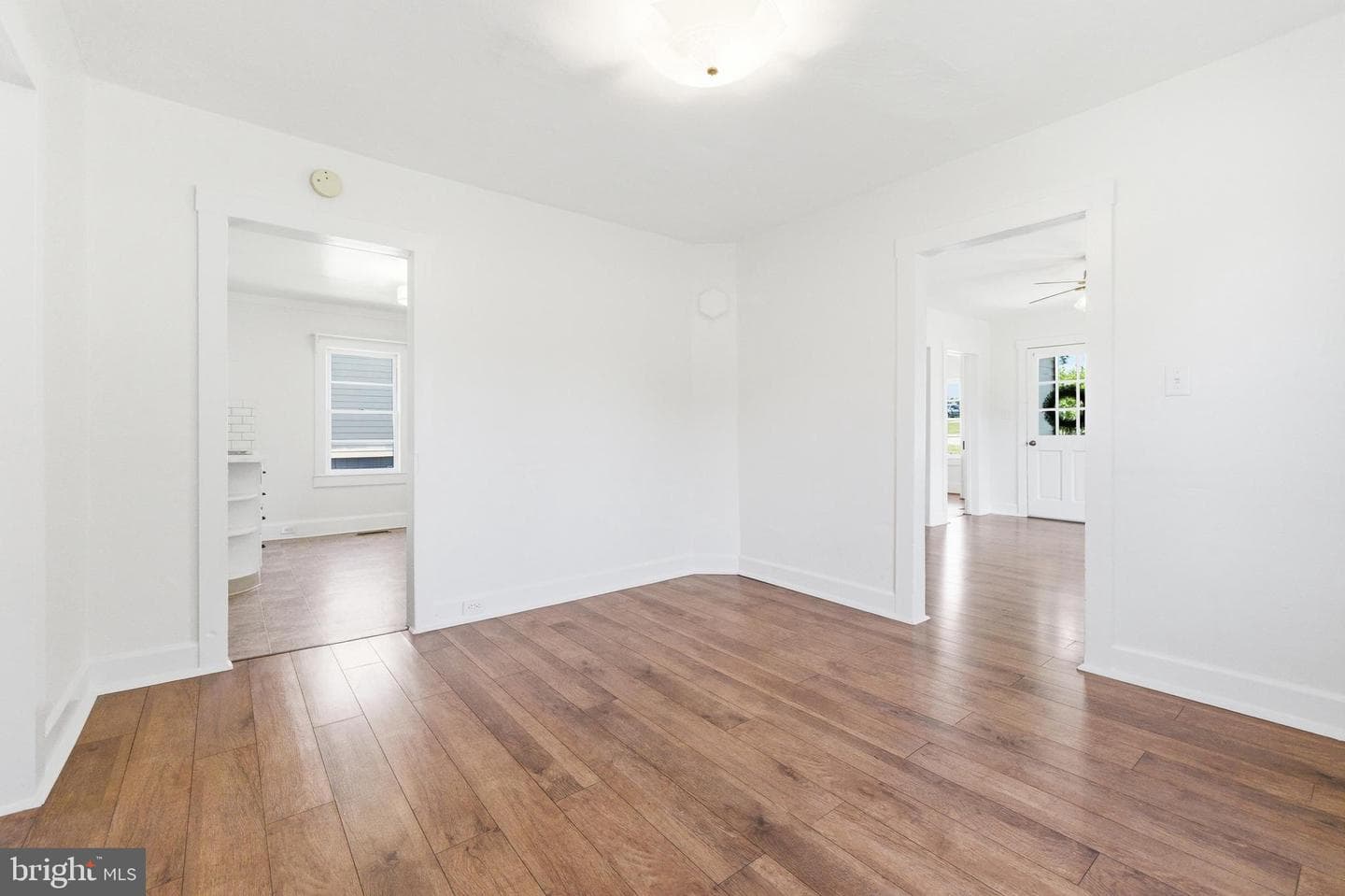 522 Luray Avenue photo 9