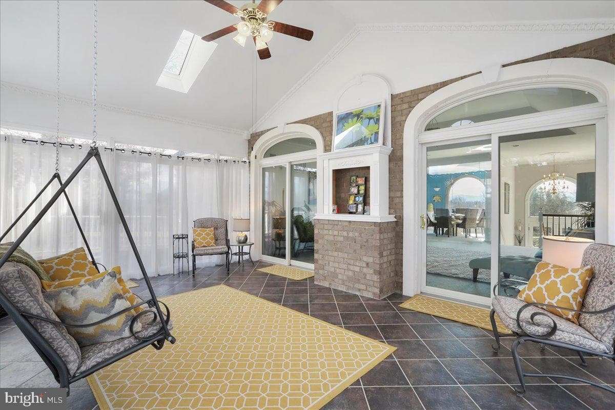 100 Cottage Drive photo 29