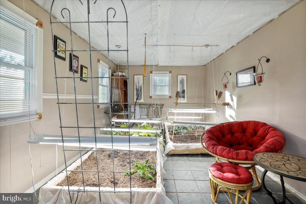 100 Cottage Drive photo 39
