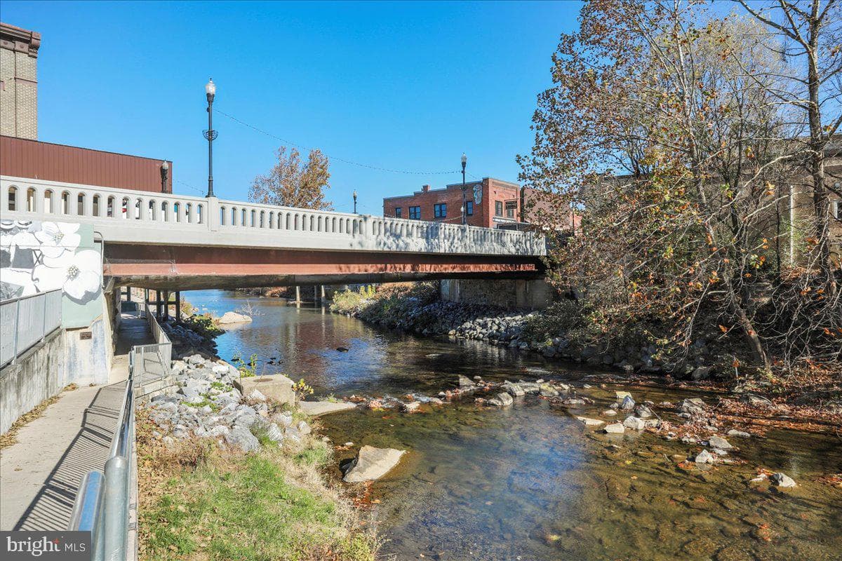 100 Cottage Drive photo 49