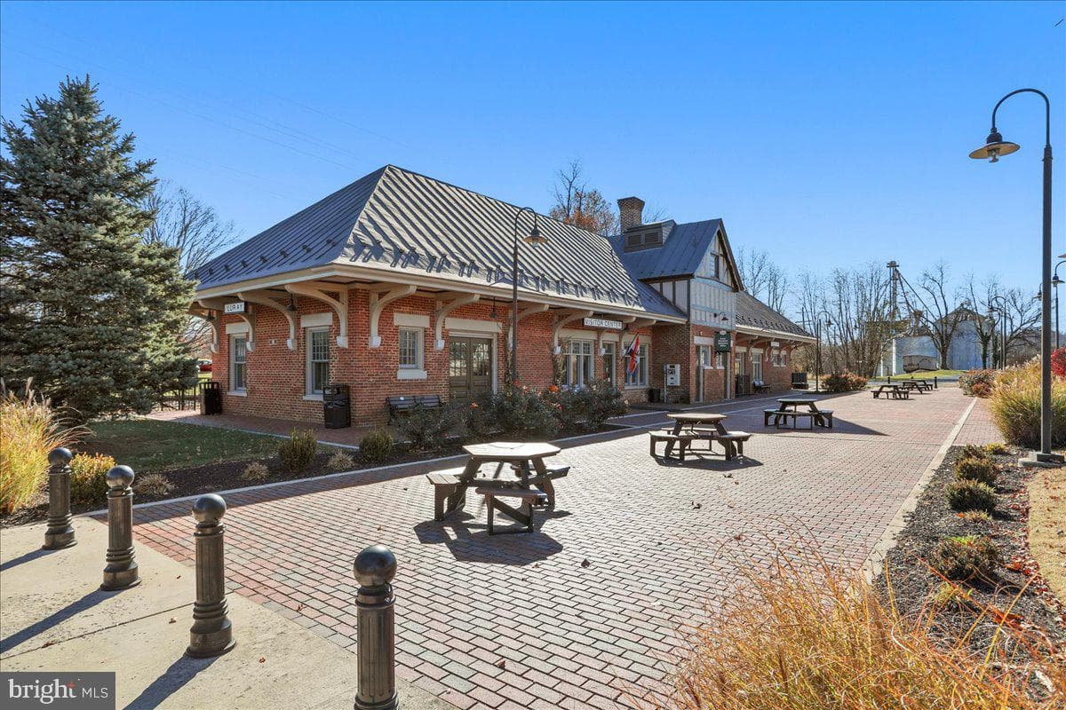 100 Cottage Drive photo 53