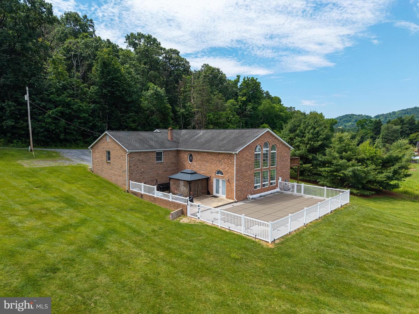 402 Lauck Lane, Stanley