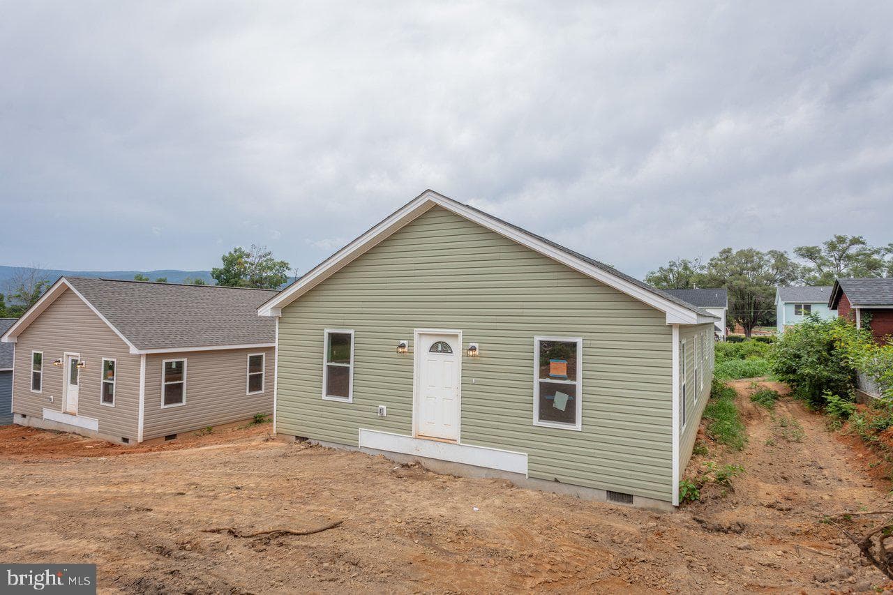 395 Trenton Ave, Shenandoah