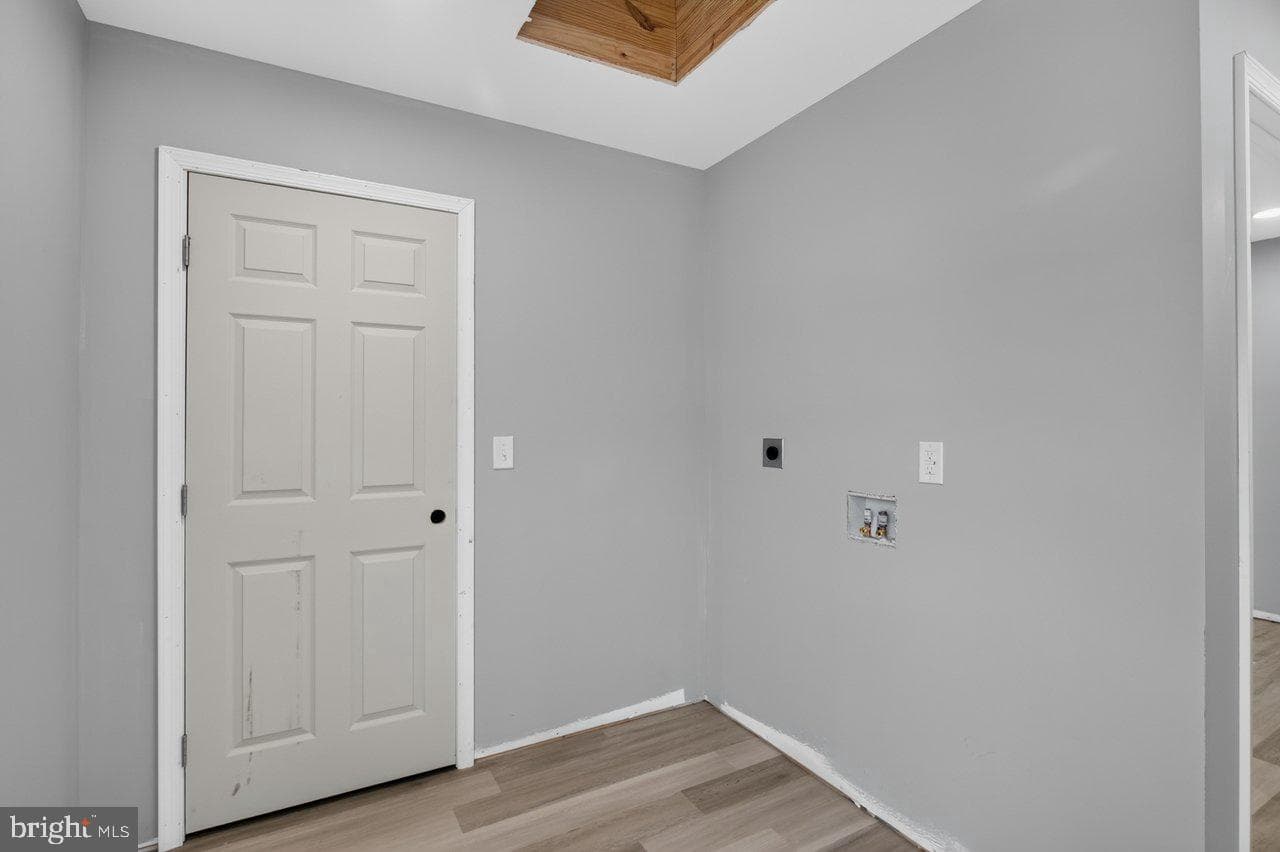 391 Trenton Ave. photo 25