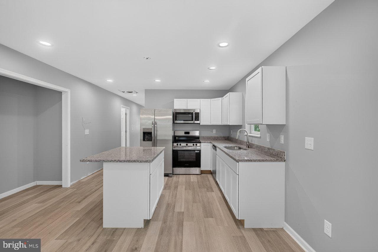 387 Trenton Ave. photo 10