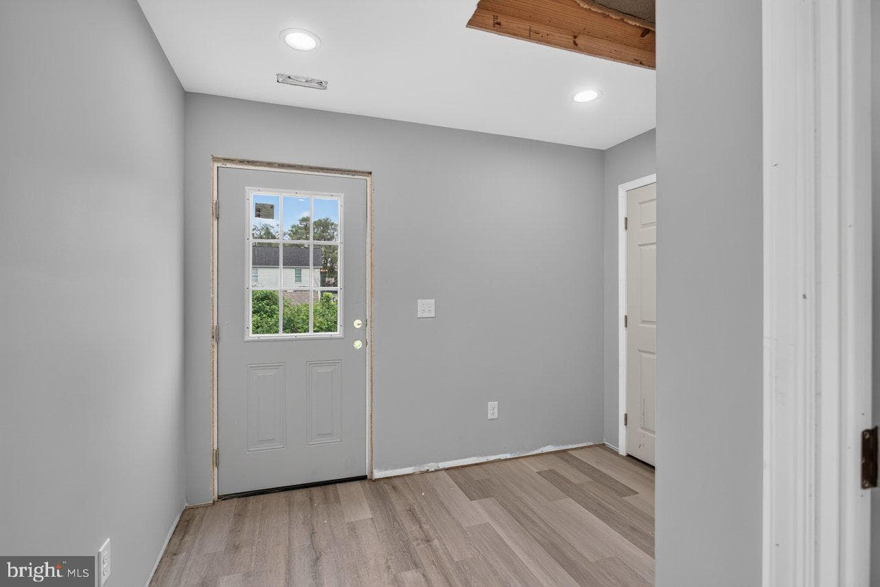 387 Trenton Ave. photo 25