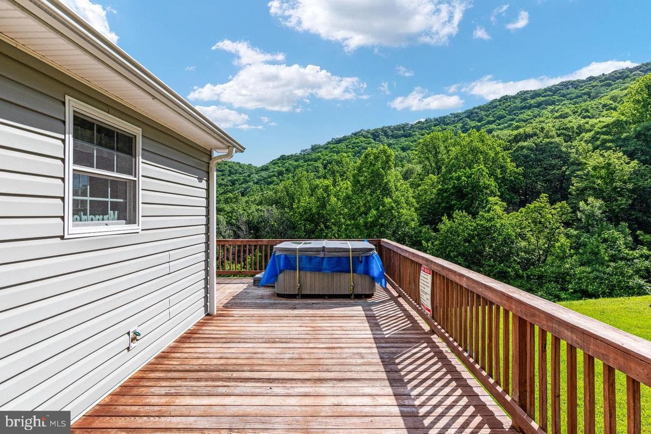 897 Helms Road photo 16