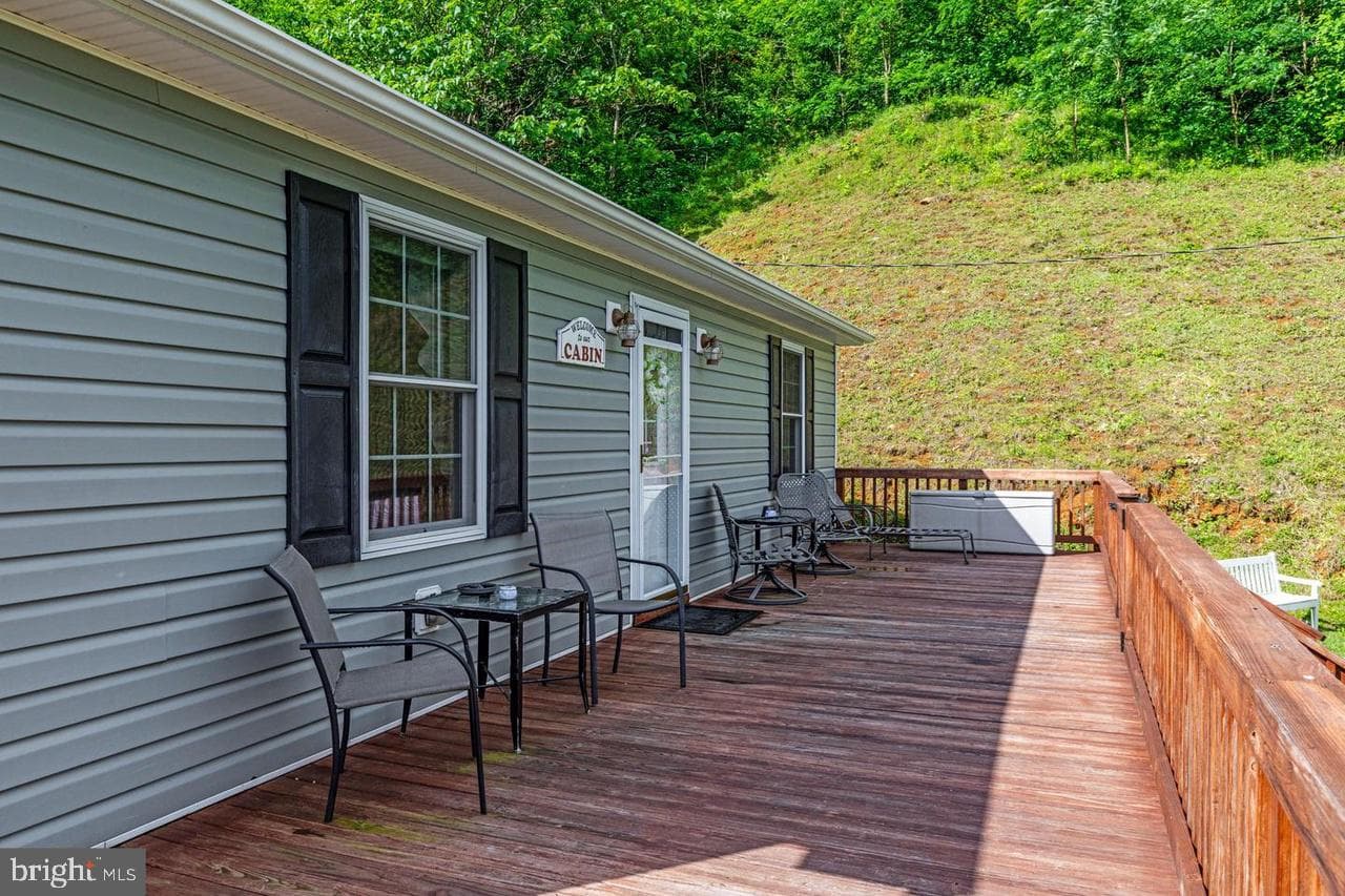 897 Helms Road photo 17