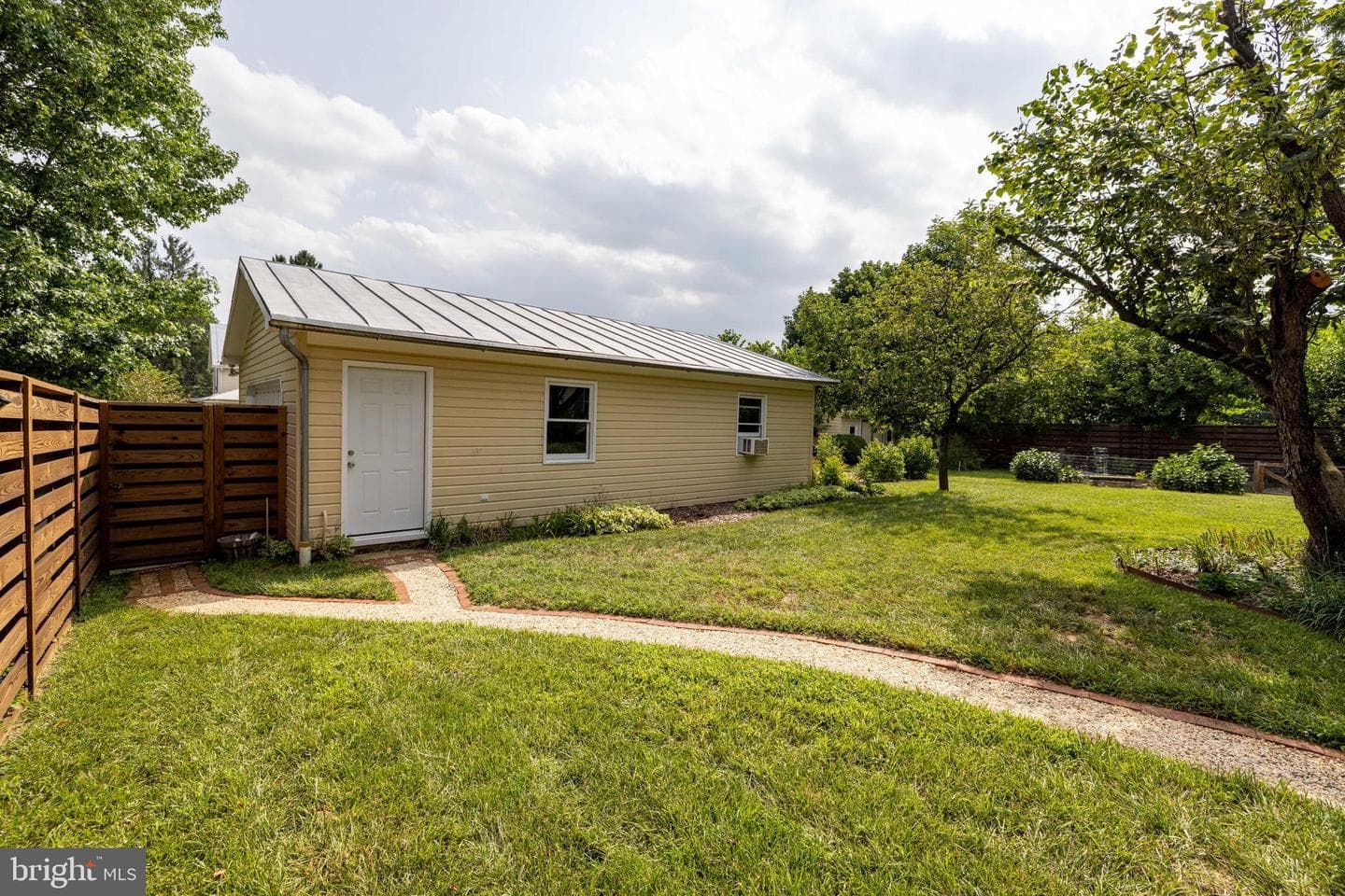 116 Cave Street photo 102