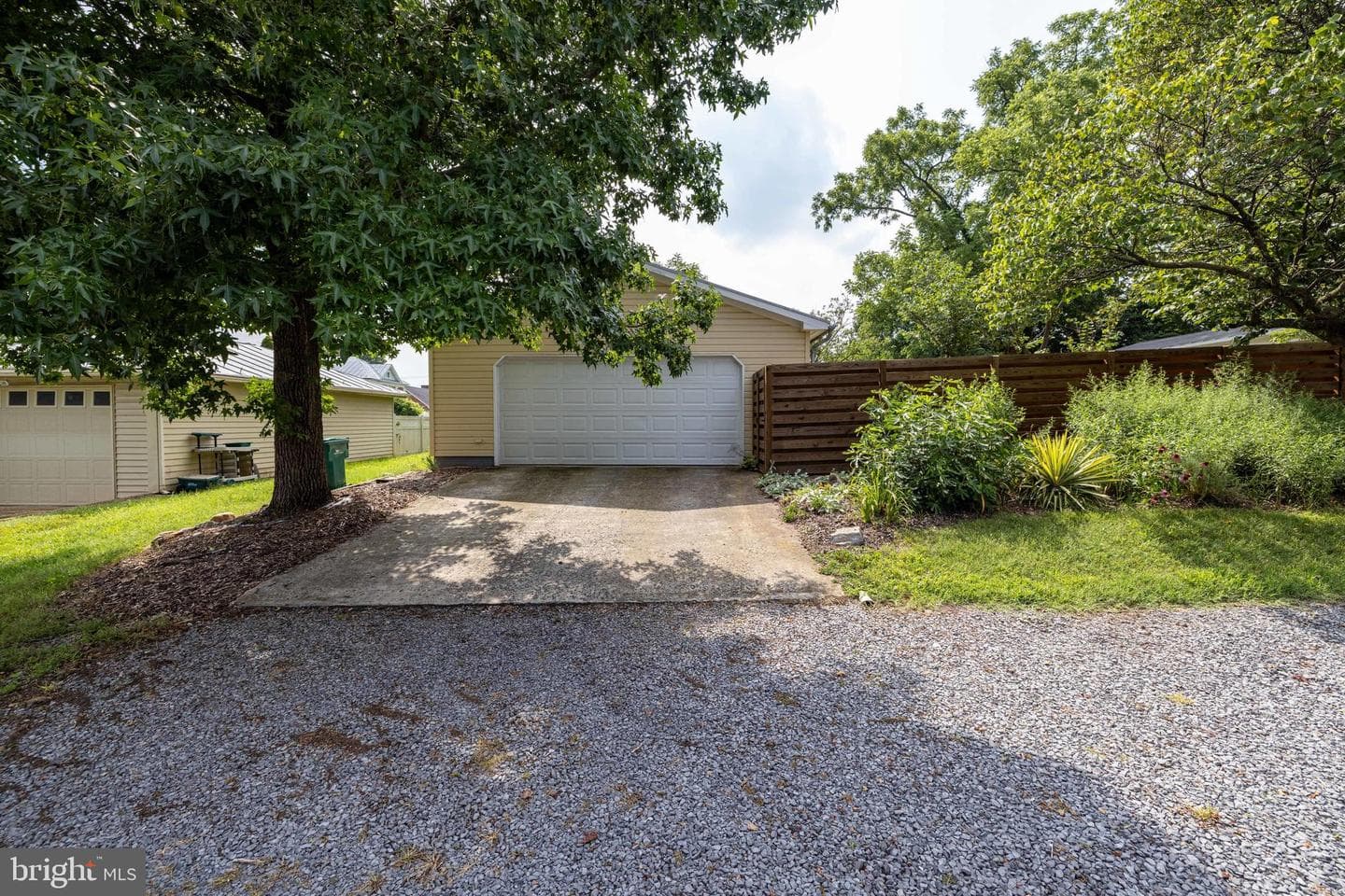 116 Cave Street photo 111