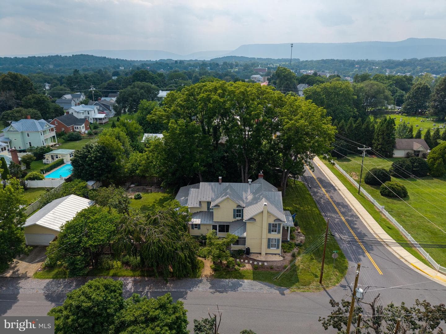 116 Cave Street photo 116