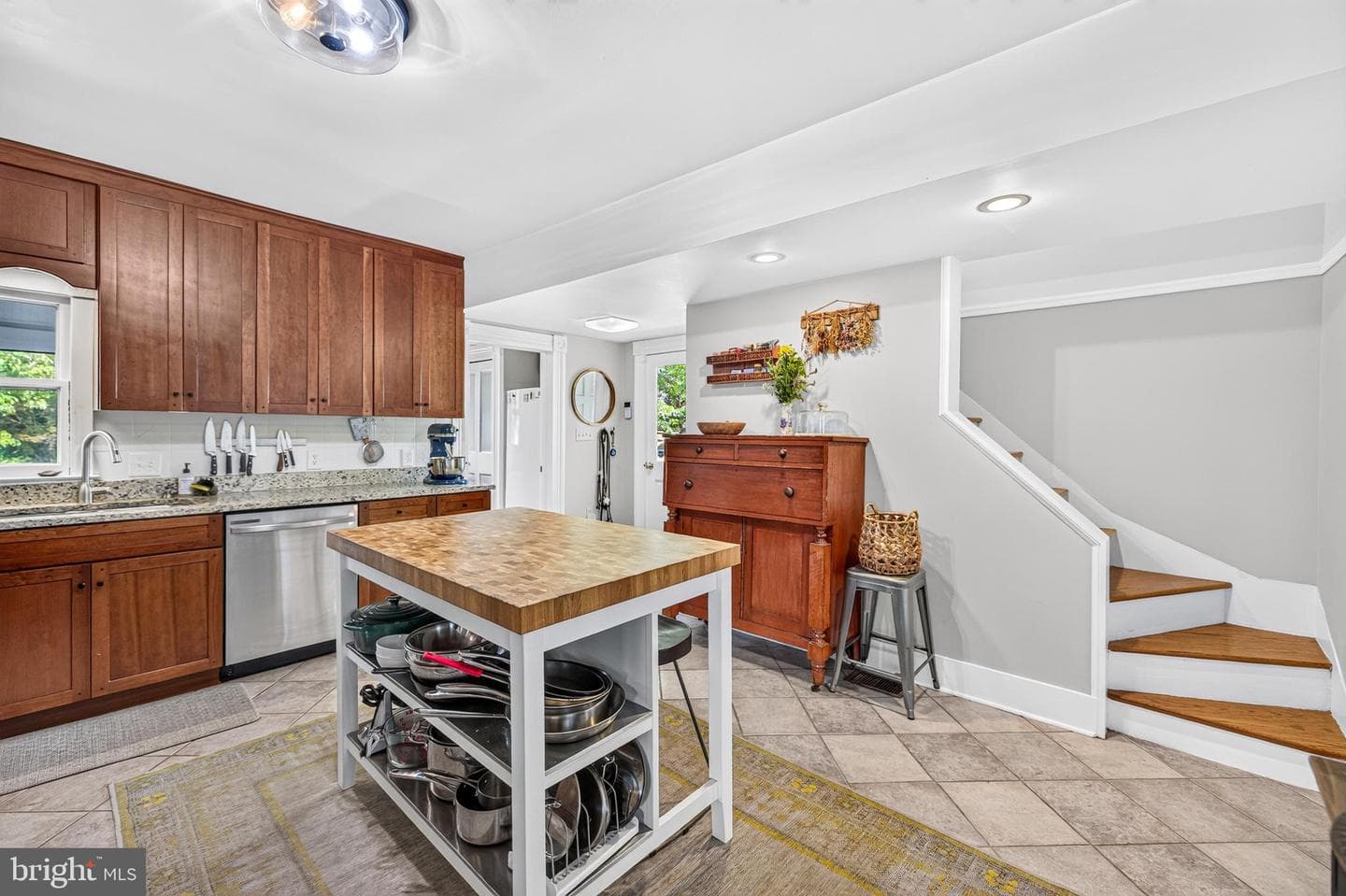 116 Cave Street photo 35