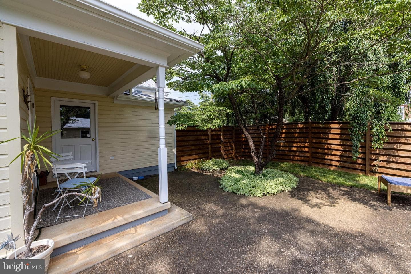 116 Cave Street photo 95