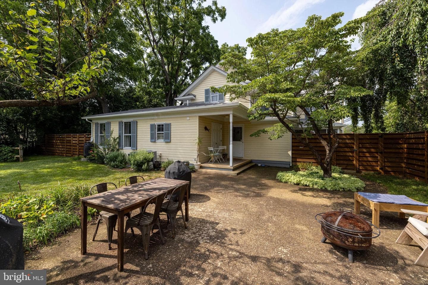 116 Cave Street photo 99