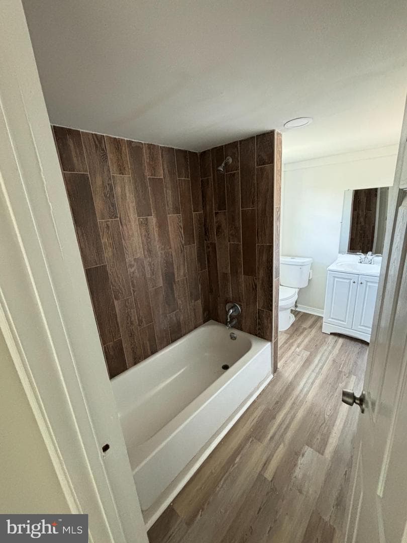 536 St Mark Street photo 9