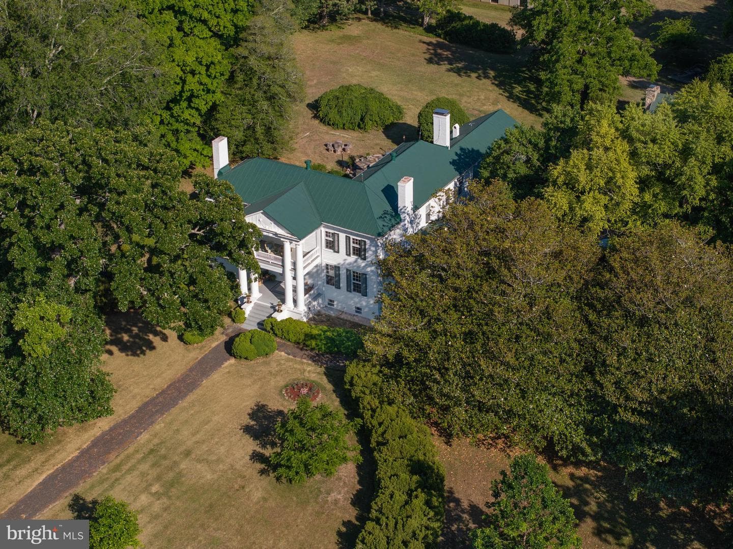 2345 Berry Hill Road photo 2