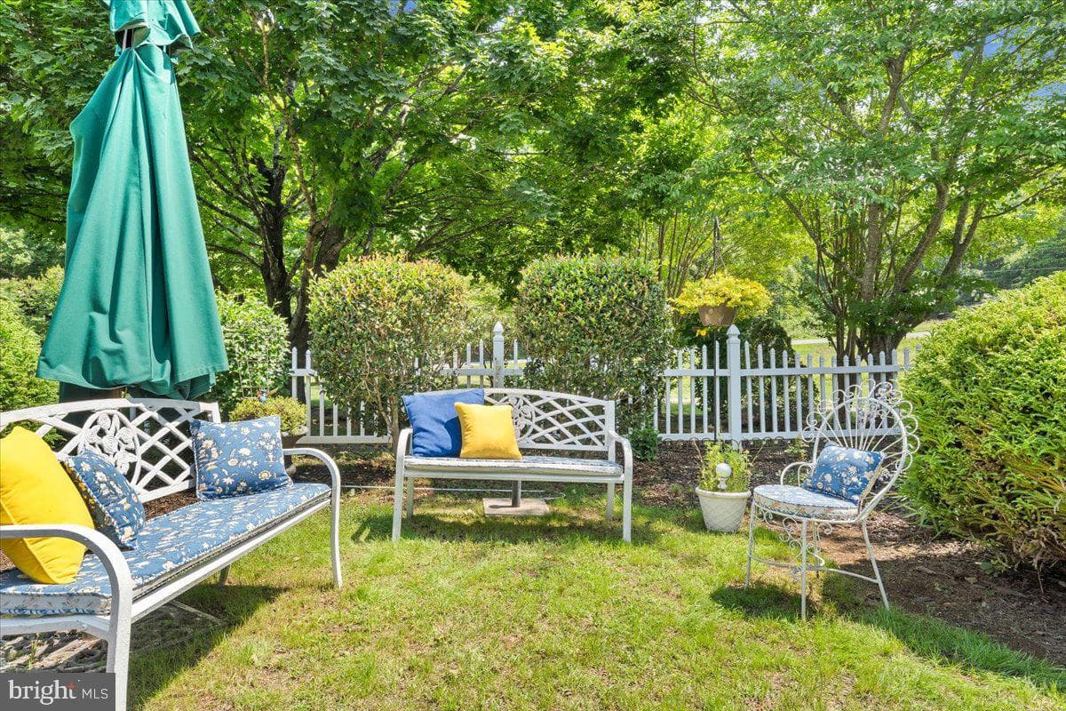 2170 Lone Ivy Road photo 11