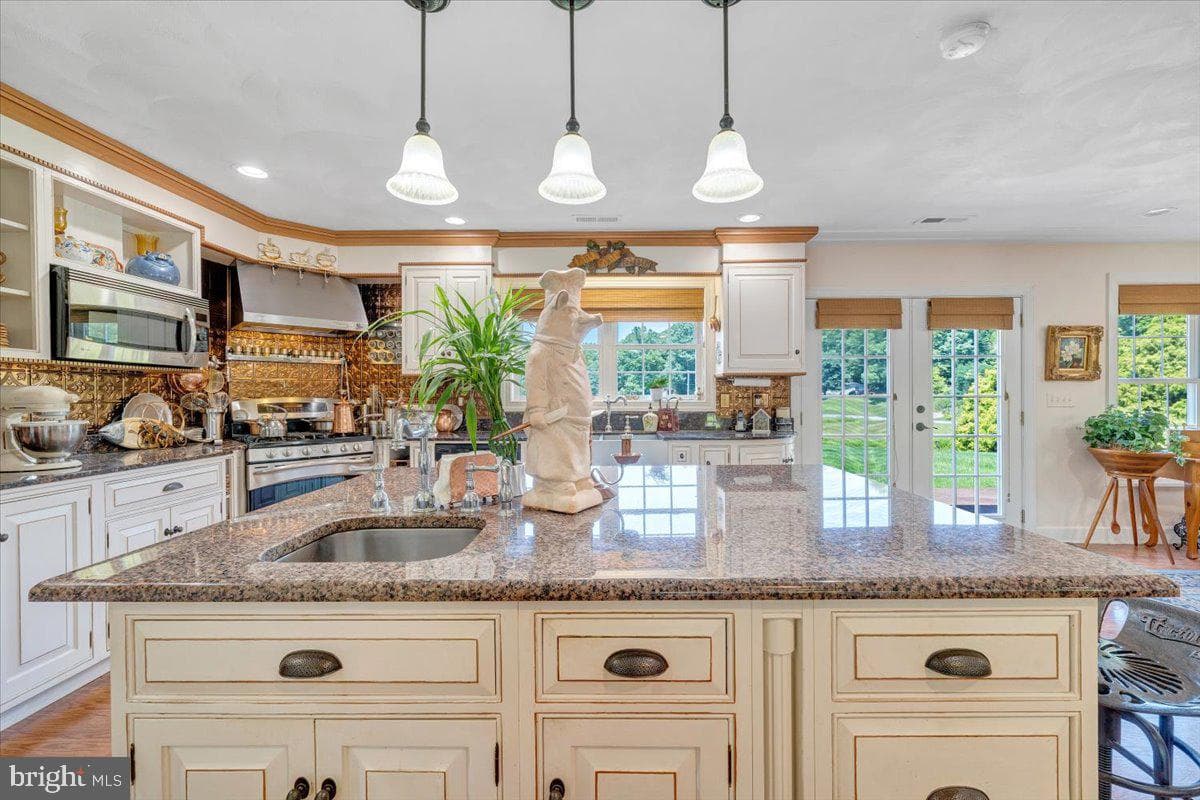 2170 Lone Ivy Road photo 18