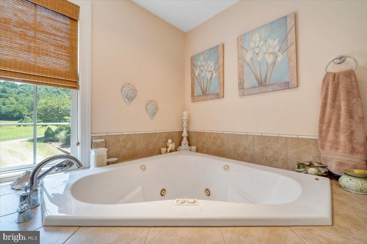 2170 Lone Ivy Road photo 48