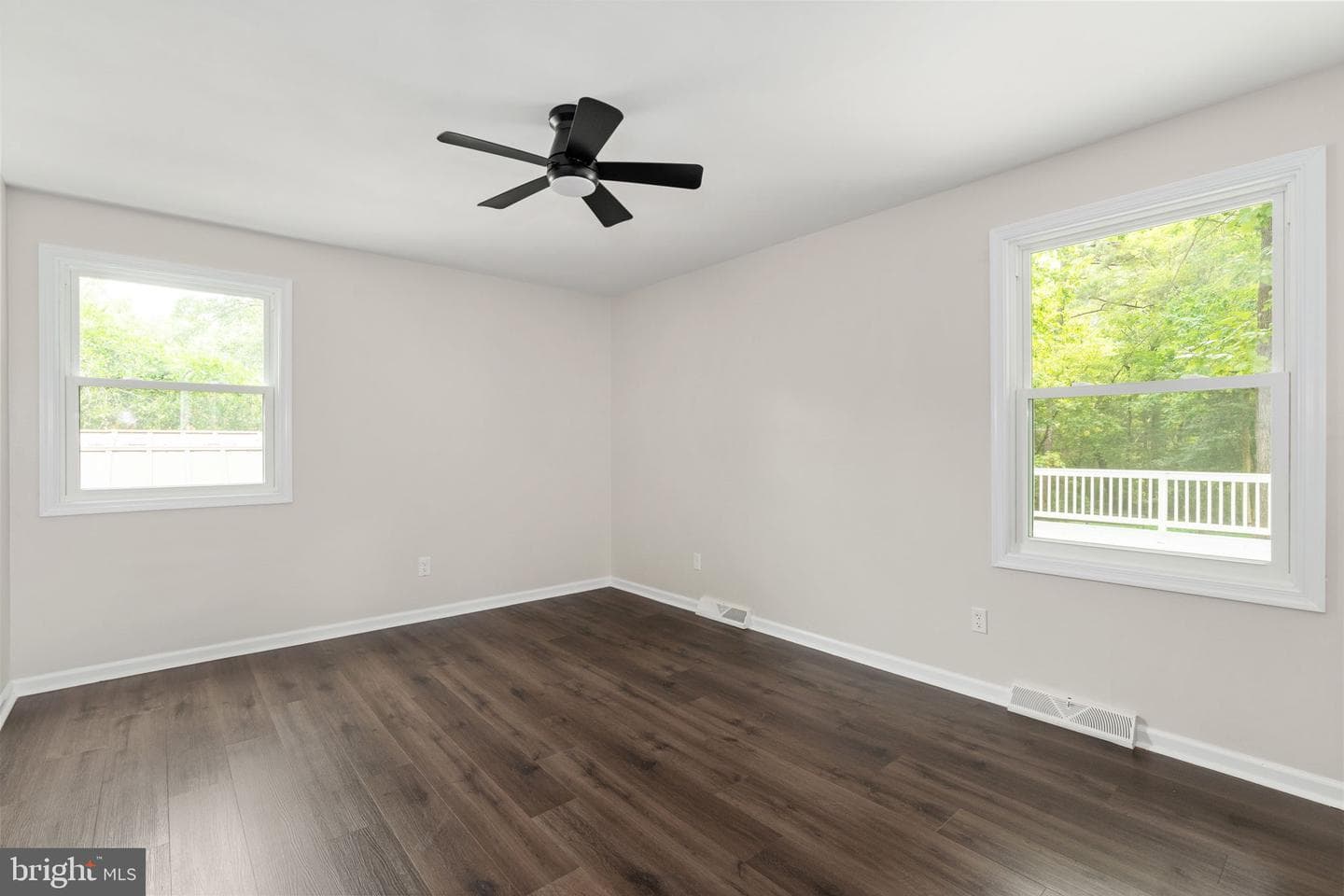 7805 Bronze Lane photo 35